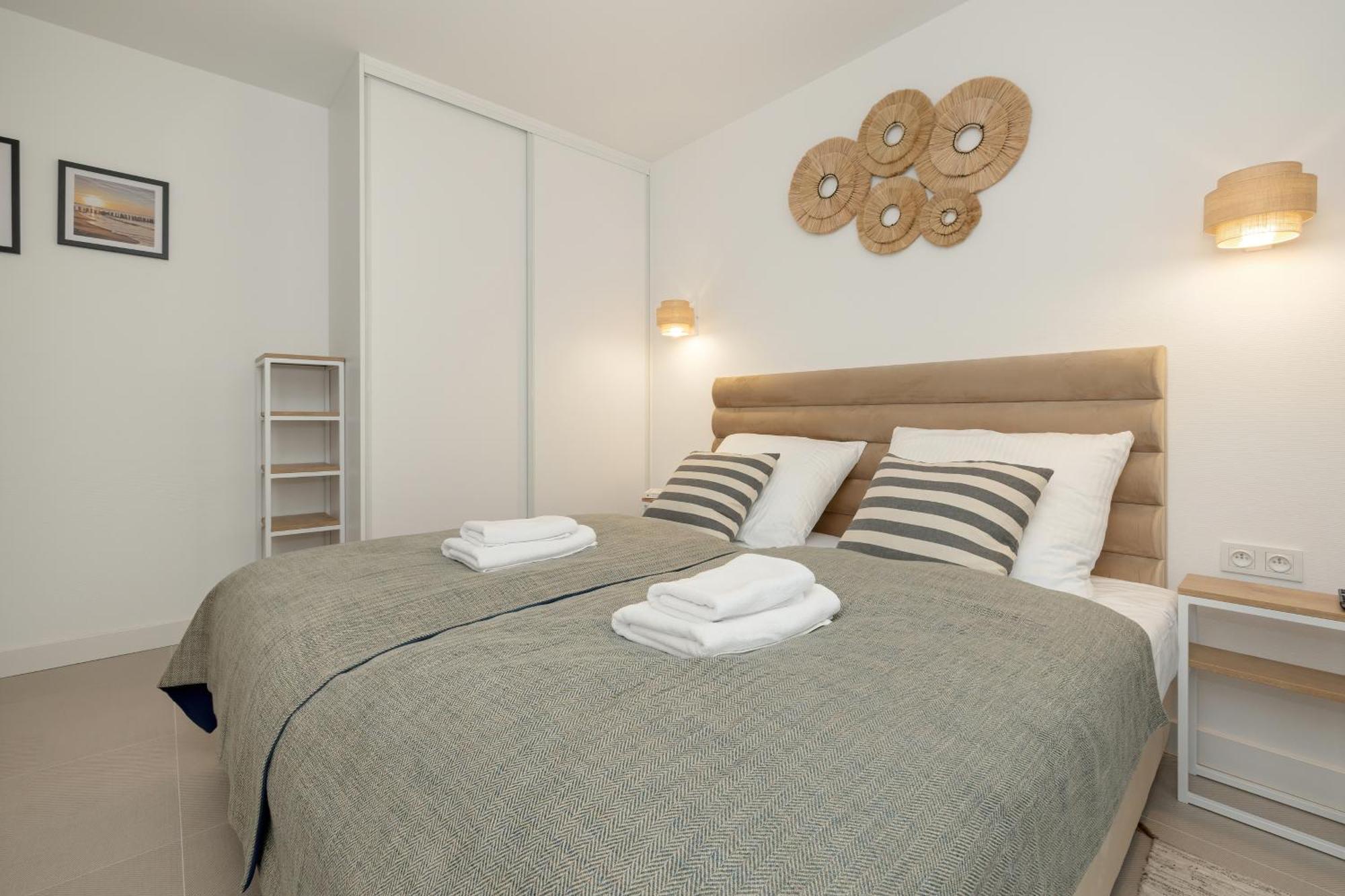 Aquamarina Dabki Marina Invest Aparthotel Bagian luar foto