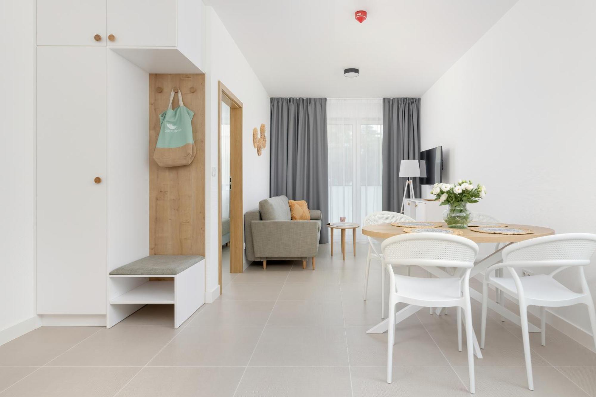 Aquamarina Dabki Marina Invest Aparthotel Bagian luar foto