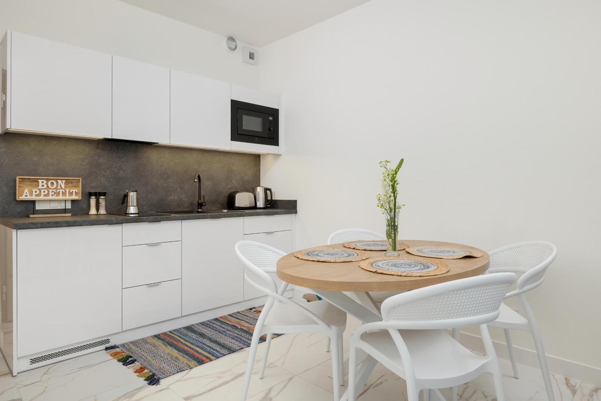 Aquamarina Dabki Marina Invest Aparthotel Bagian luar foto