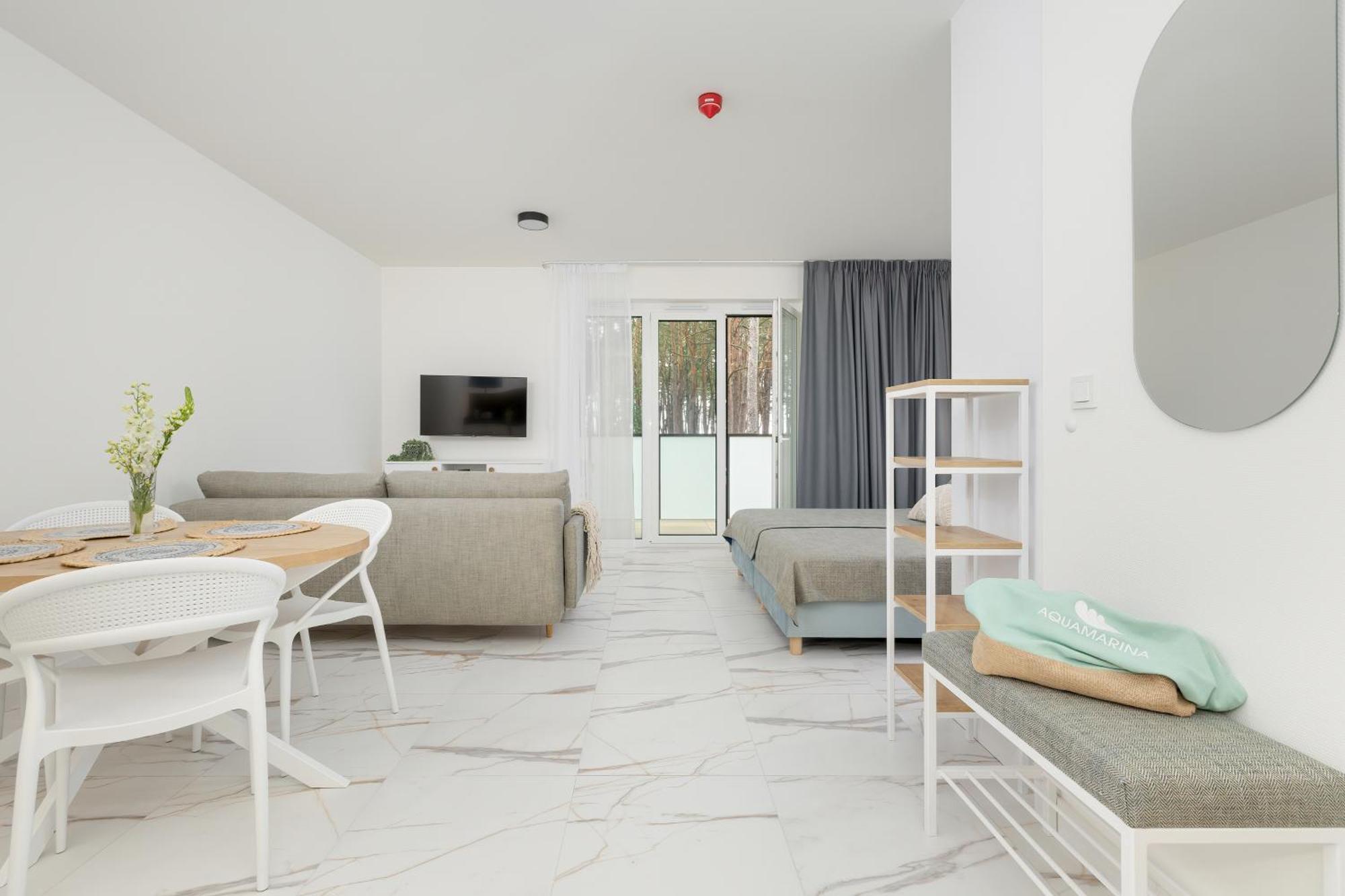 Aquamarina Dabki Marina Invest Aparthotel Bagian luar foto