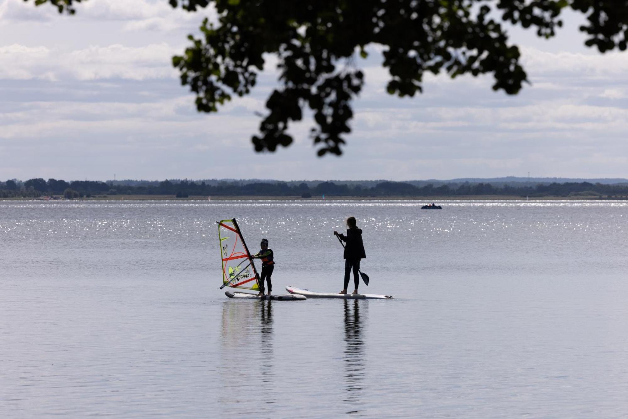 Aquamarina Dabki Marina Invest Aparthotel Bagian luar foto