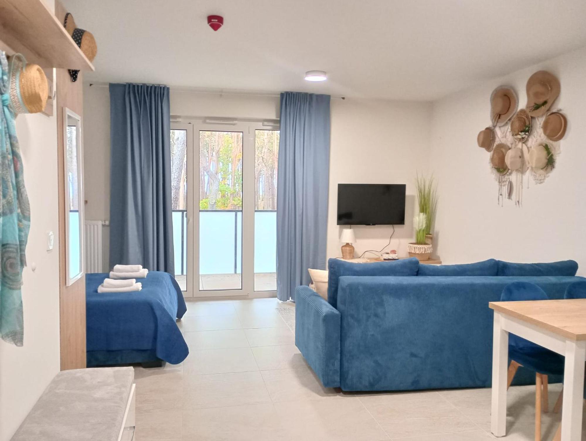 Aquamarina Dabki Marina Invest Aparthotel Bagian luar foto
